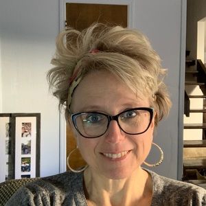 Meet your Posher, Lisa